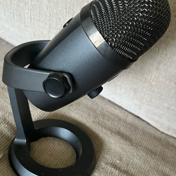 Blue yeti microphone - Picture 2 of 8